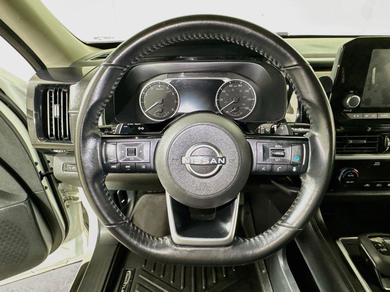 Used 2022 Nissan Pathfinder SV FWD image 9
