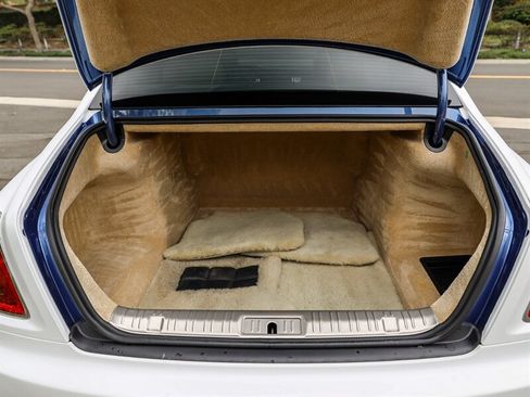 Used 2012 Rolls-Royce Ghost RWD image 52