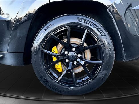 Used 2018 Jeep Grand Cherokee Trackhawk AWD/4WD image 35