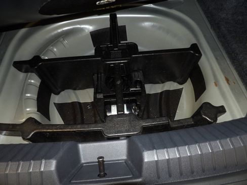 Used 2023 Volkswagen Jetta Sport image 19