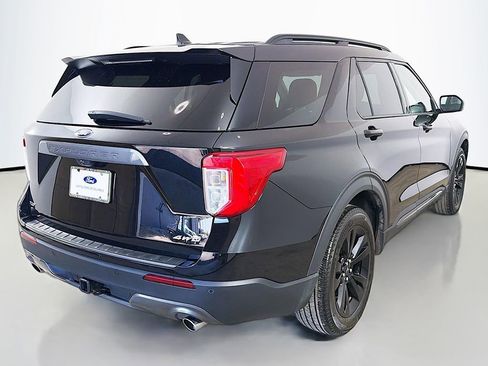 Used 2023 Ford Explorer XLT w/ Equipment Group 202A AWD/4WD image 12