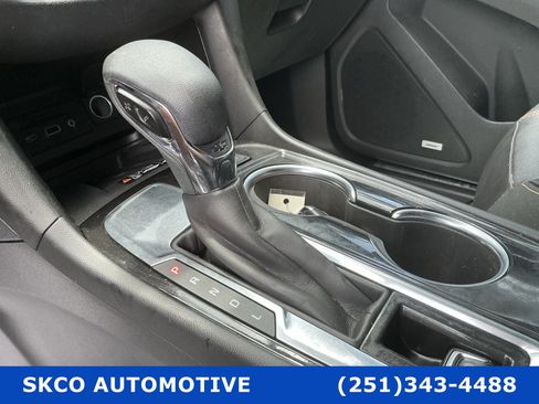 Used 2022 Chevrolet Equinox Premier FWD image 23
