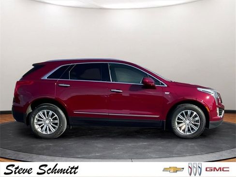 Used 2017 Cadillac XT5 Luxury w/ Driver Awareness Package image 10