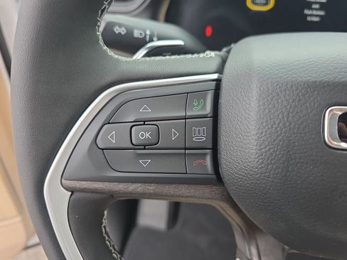 New 2026 Jeep Grand Cherokee Limited AWD/4WD image 17