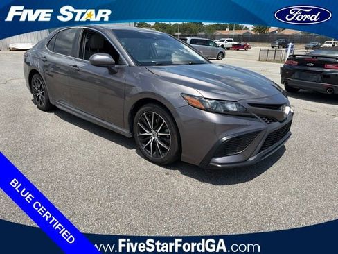 Used 2021 Toyota Camry SE FWD image 1