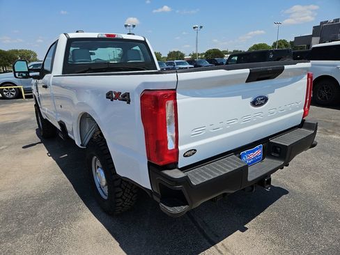 New 2026 Ford F250 XL w/ XL Off-Road Package AWD/4WD image 9