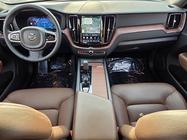 Certified 2024 Volvo XC60 B5 Plus AWD/4WD image 16