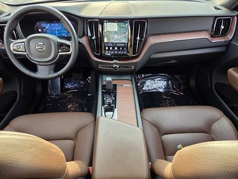 Certified 2024 Volvo XC60 B5 Plus AWD/4WD image 16