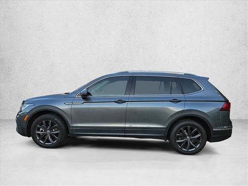 Used 2023 Volkswagen Tiguan SE image 9