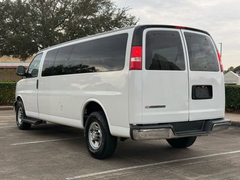 Used 2019 Chevrolet Express 3500 LT w/ LT Preferred Equipment Group image 4
