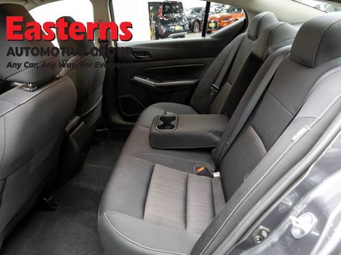 Used 2024 Nissan Altima 2.5 SV FWD image 21