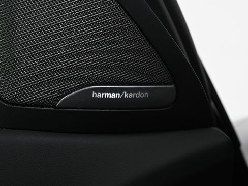 New 2026 BMW X6 xDrive40i w/ Premium Package image 29