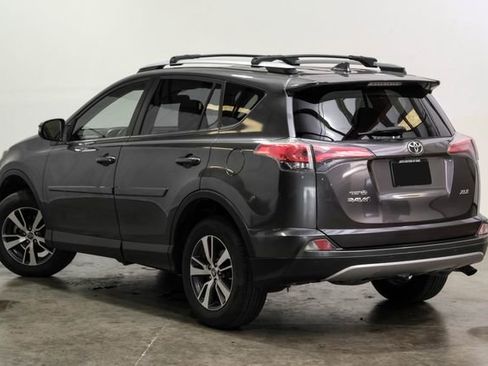 Used 2018 Toyota RAV4 XLE image 15