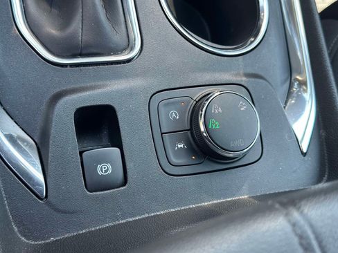 Used 2023 Chevrolet Traverse LT w/ LPO, Floor Liner Package AWD/4WD image 32