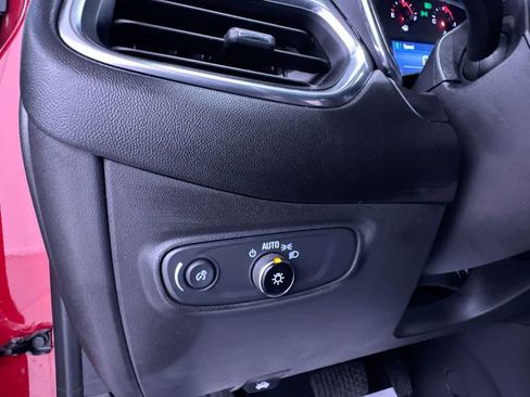 Used 2023 Chevrolet Equinox LT FWD image 16