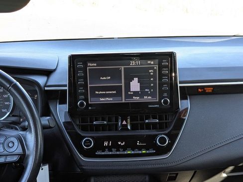 Used 2021 Toyota Corolla SE image 16