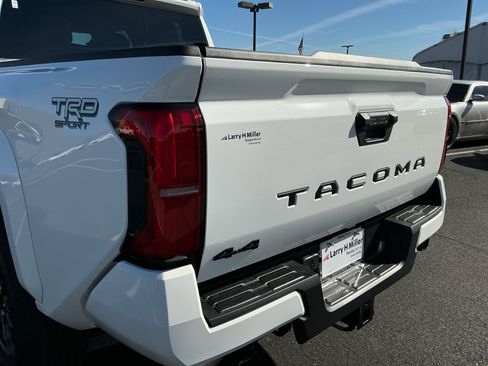 Certified 2025 Toyota Tacoma TRD Sport image 24
