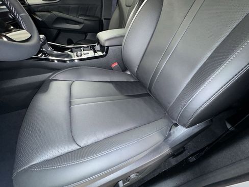 New 2025 Kia Sorento SX image 16