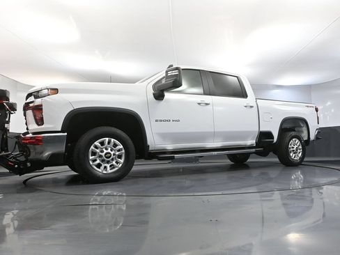 Used 2022 Chevrolet Silverado 2500 LT AWD/4WD image 60