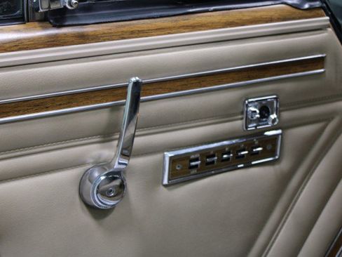 Used 1991 Jeep Grand Wagoneer 4X4 image 48