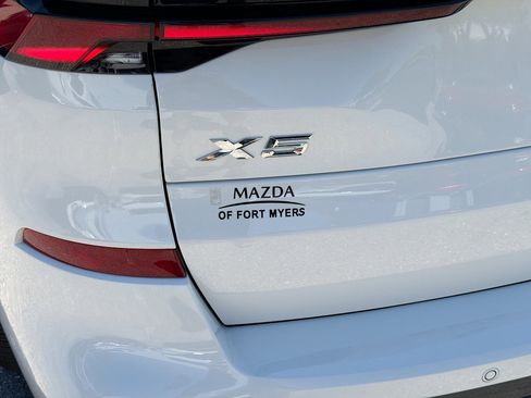 Used 2026 BMW X5 xDrive40i image 11