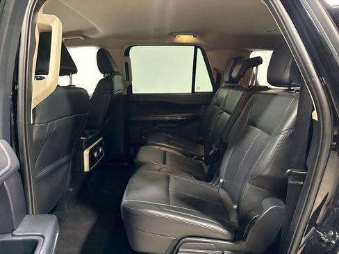 Used 2024 Ford Expedition Max XLT image 37