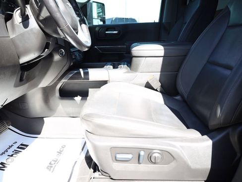 Used 2022 Chevrolet Silverado 2500 LTZ w/ LTZ Convenience Package AWD/4WD image 11