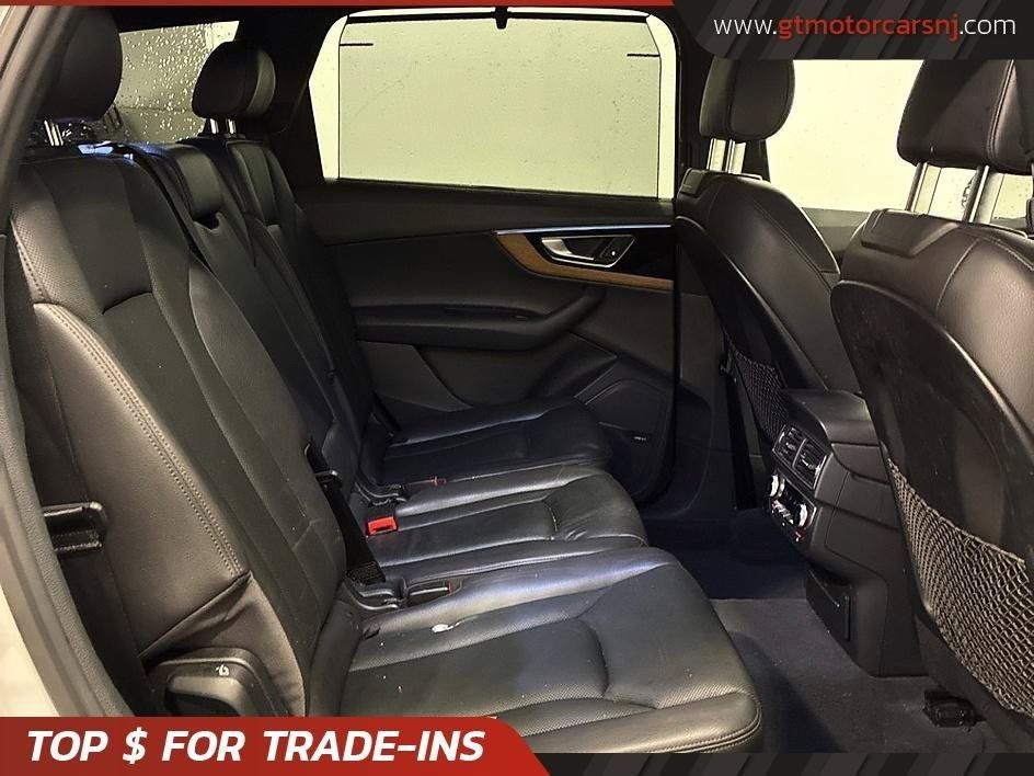 Used 2017 Audi Q7 3.0T Premium Plus w/ Premium Plus Package AWD/4WD image 16