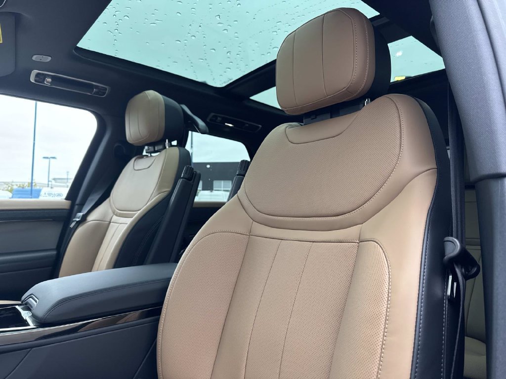 New 2027 Land Rover Range Rover Sport Dynamic SE AWD/4WD image 21