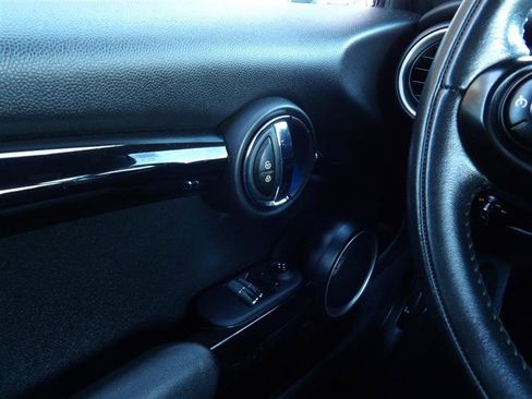 Used 2015 MINI Cooper S image 27