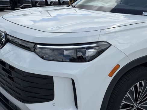 New 2026 Volkswagen Tiguan S image 9