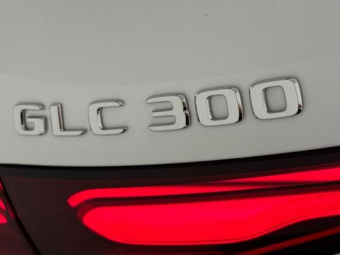 Certified 2026 Mercedes-Benz GLC 300 image 9