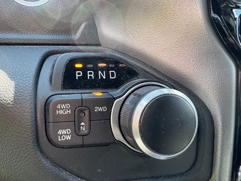 Used 2024 RAM 2500 Big Horn w/ Sport Appearance Package AWD/4WD image 38