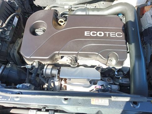 Used 2018 Chevrolet Equinox LT image 24