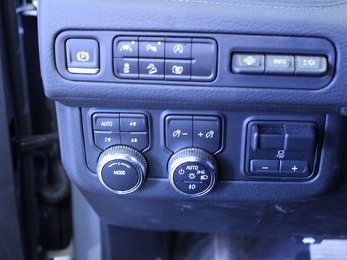 Used 2024 GMC Yukon Denali w/ Max Trailering Package image 17