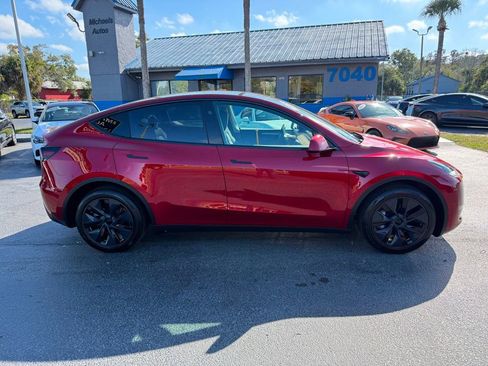 Used 2025 Tesla Model Y Long Range image 4