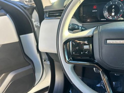 Used 2025 Land Rover Range Rover Velar Dynamic SE image 31