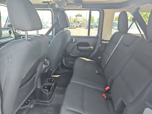 Used 2022 Jeep Wrangler Unlimited Sport AWD/4WD image 14