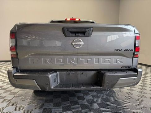 Used 2023 Nissan Frontier SV w/ Midnight Edition Package image 9