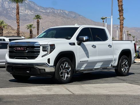 Used 2023 GMC Sierra 1500 SLT w/ SLT Premium Package AWD/4WD image 7
