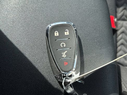Used 2024 Chevrolet Equinox LT AWD/4WD image 44