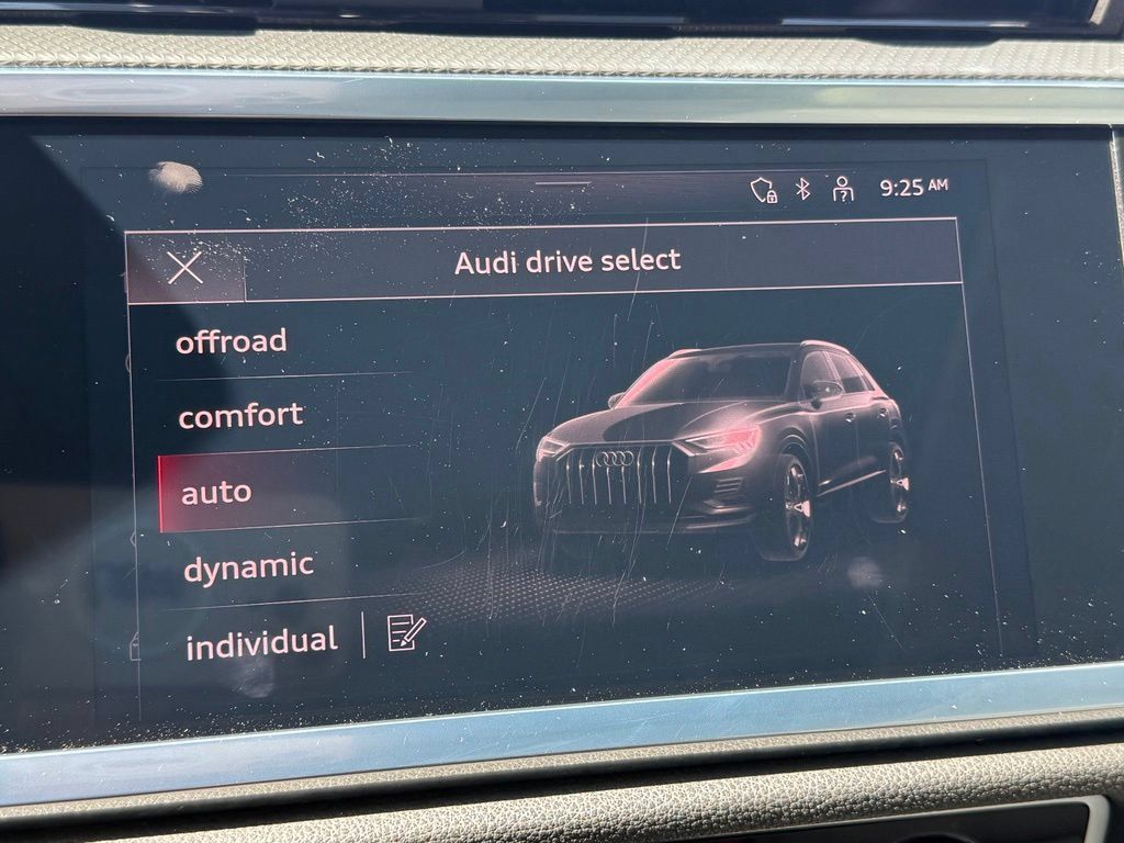 Used 2022 Audi Q3 2.0T Premium Plus AWD/4WD image 22