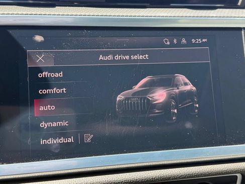 Used 2022 Audi Q3 2.0T Premium Plus AWD/4WD image 22