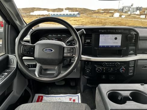 Used 2024 Ford F550 4x4 Crew Cab Super Duty image 13