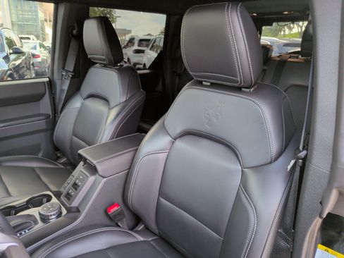Used 2025 Ford Bronco Outer Banks AWD/4WD image 27