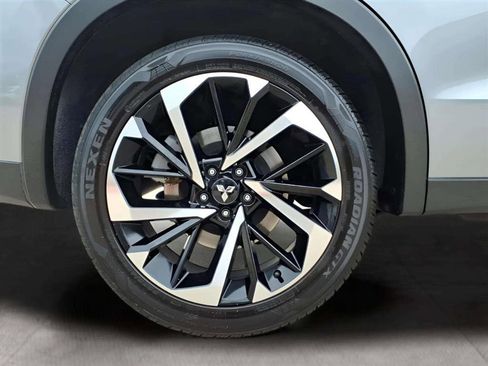 Used 2024 Mitsubishi Outlander SE image 19