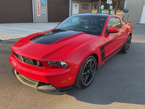 Used 2012 Ford Mustang Boss 302 w/ Boss 302 Accessory Pkg RWD image 2