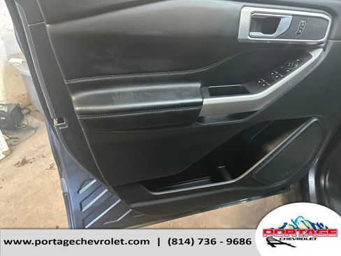 Used 2024 Ford Explorer XLT w/ Equipment Group 202A image 11