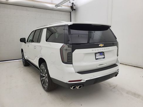 New 2025 Chevrolet Suburban High Country image 28