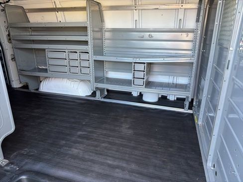 Used 2022 Chevrolet Express 2500 w/ Driver Convenience Package image 15